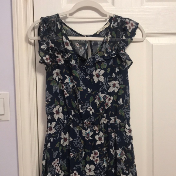 Dress - Picture 2 of 4